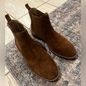 STEVE MADDEN suede boots Excellent Condition only wore a couple of times!